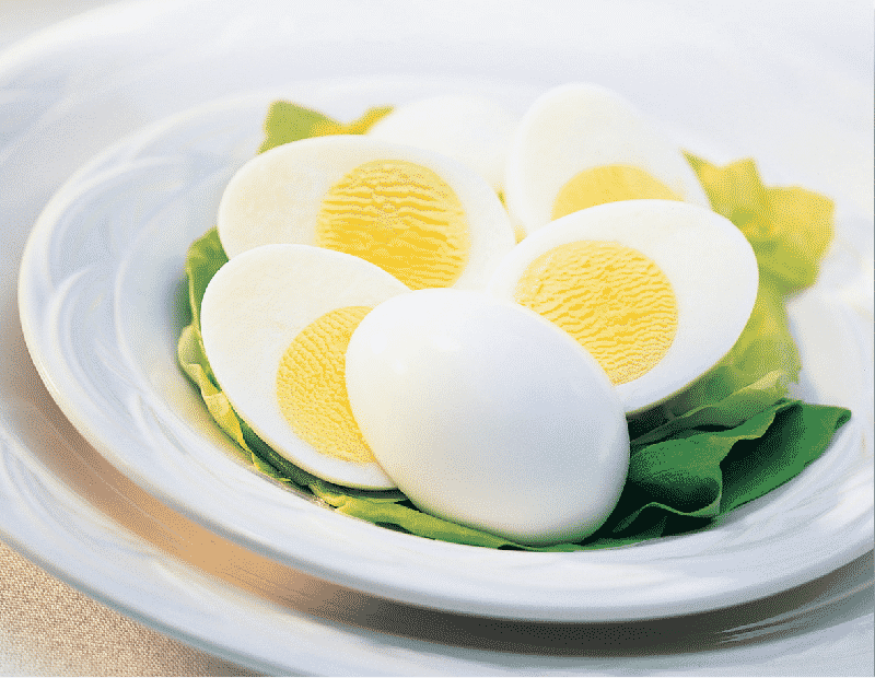Những bạn thích ăn trứng chín hoàn toàn thì thời gian hoàn hảo để luộc trứng là 10-14 phút
