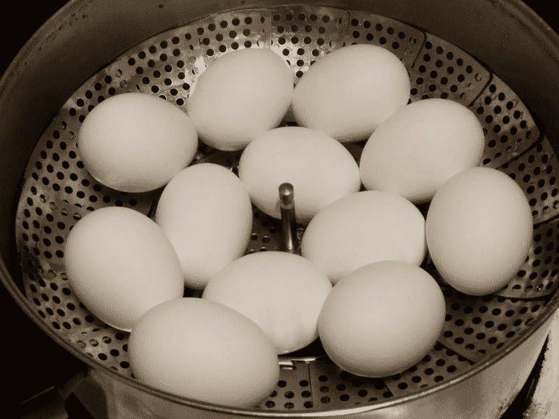 Luộc trứng ngỗng bao lâu thì chín? 