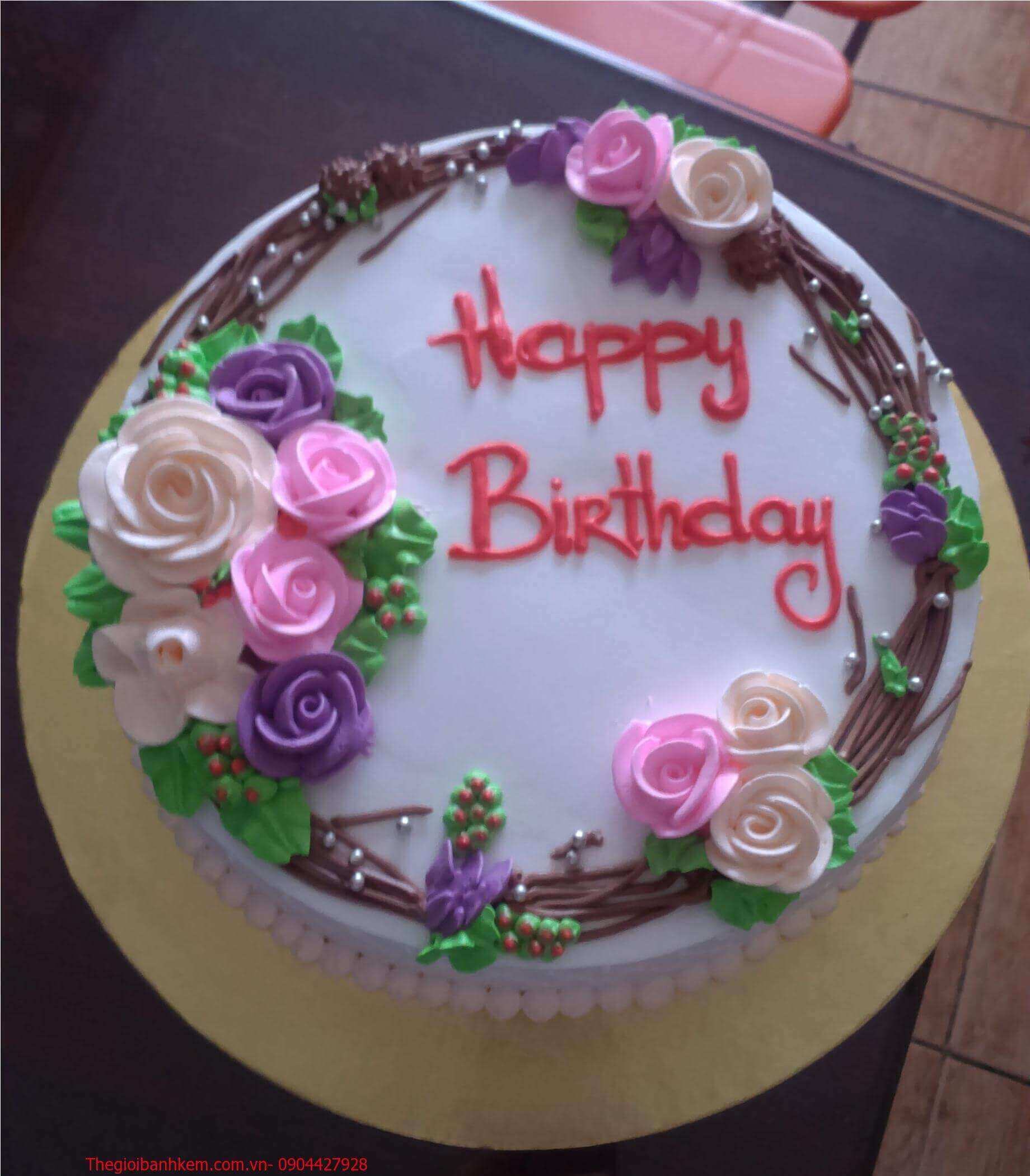Một chiếc bánh sinh nhật đơn giản nhưng tuyệt vời để dành tặng cho người thân yêu của bạn